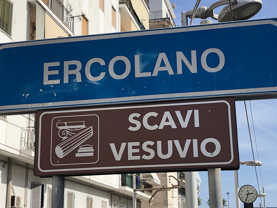 Things to see when visiting Herculaneum, a UNESCO World Heritage Site.