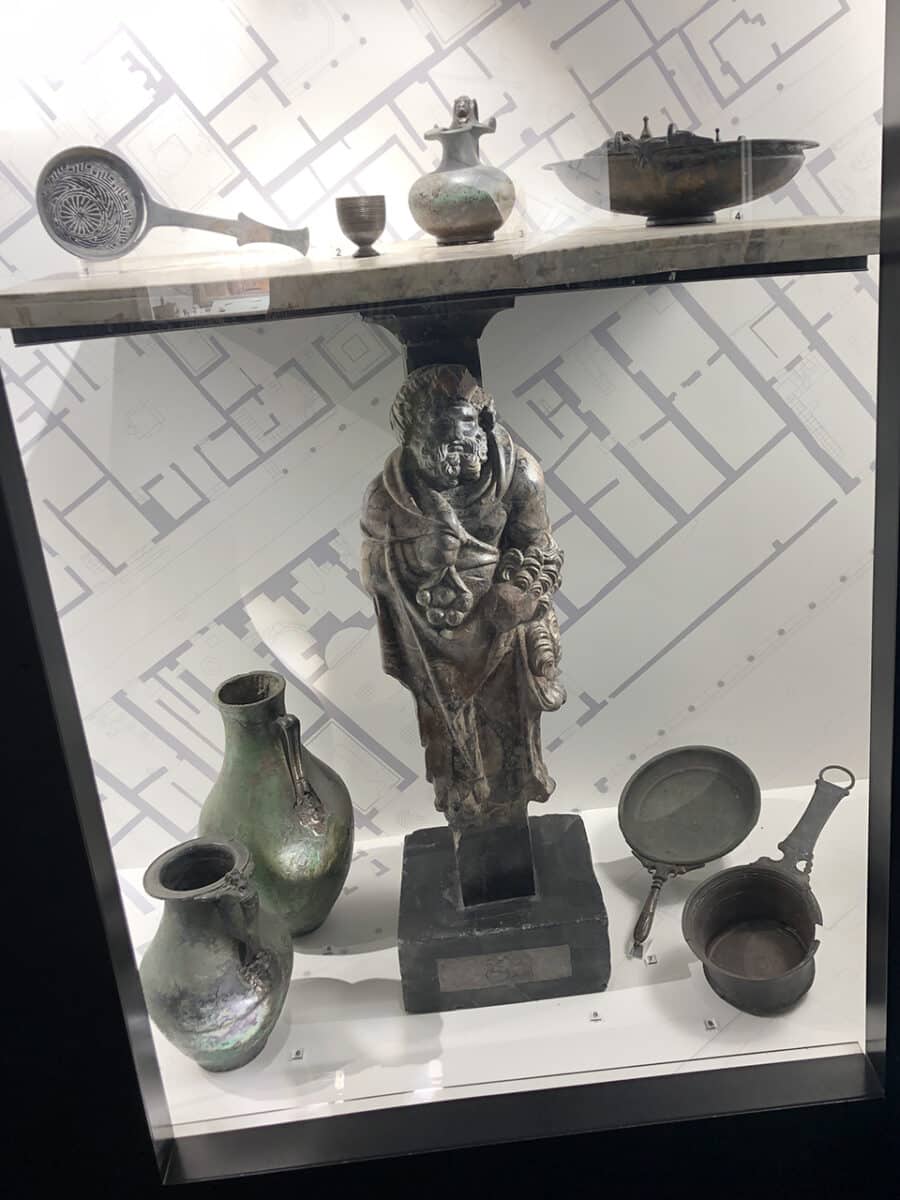 Things to see when visiting Herculaneum.