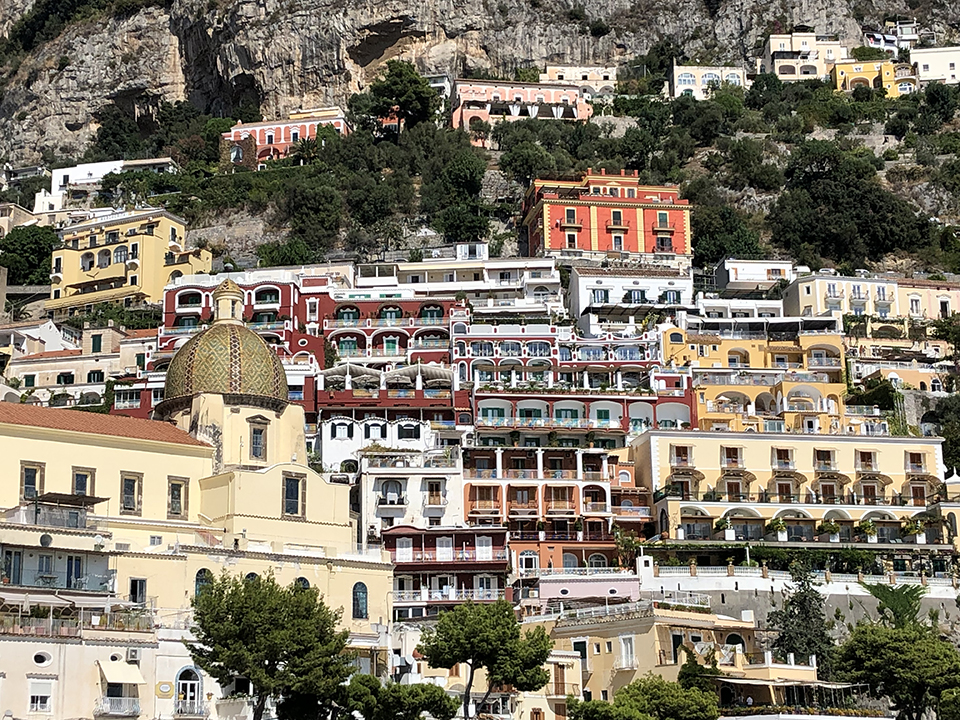 How to spend a day exploring Positano, Italy.