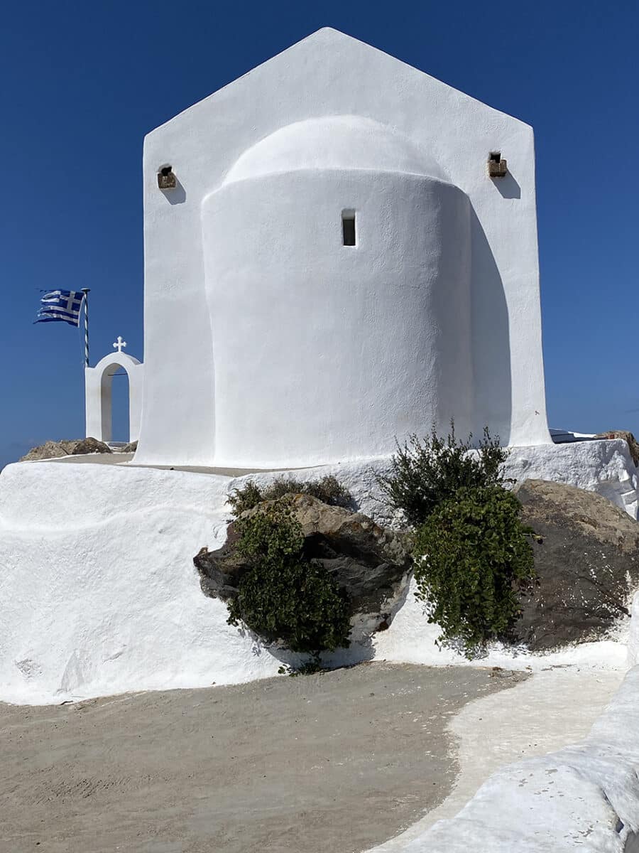 Beautiful churches on the way to Oia.
