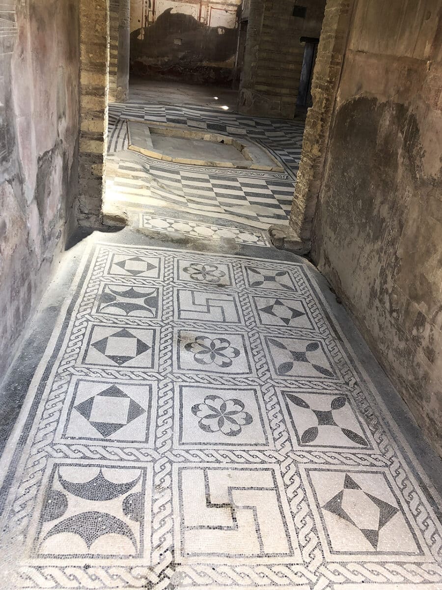 Things to see when visiting Herculaneum, beautiful mosaics.