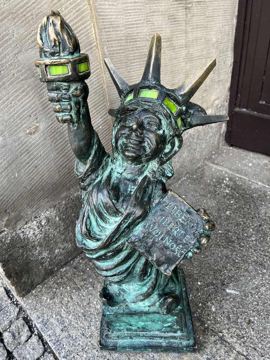 Krasnala Lady Wolność.